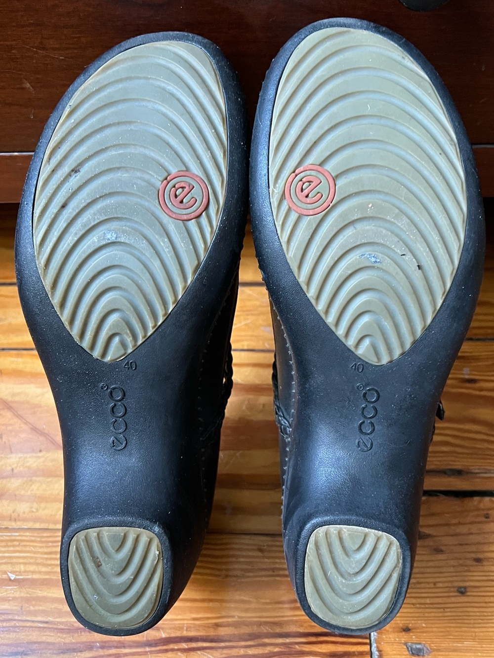 EUC — ECCO Black Mary Jane Clogs with Floral Detail (1990’s) - Picture 8 of 8